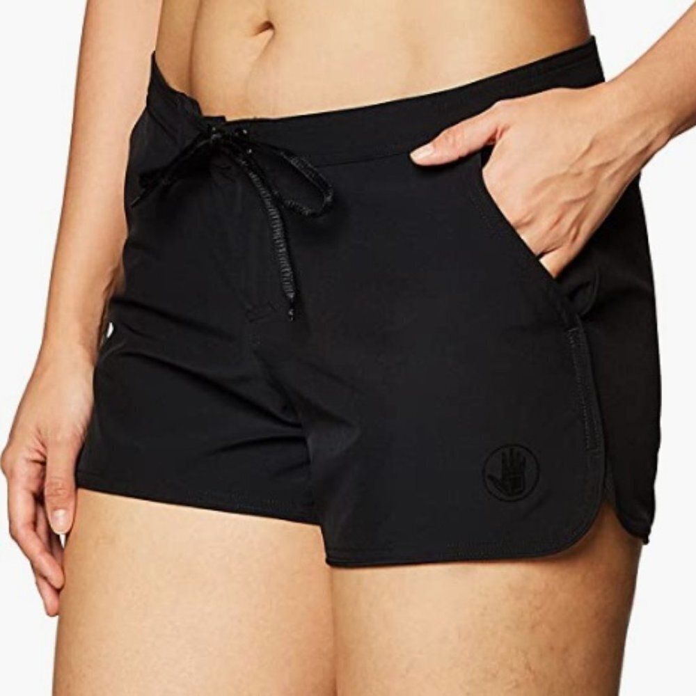 Body Glove Women's Smoothies Black's Beach Solid 4" Vapor Boardshort, XL
